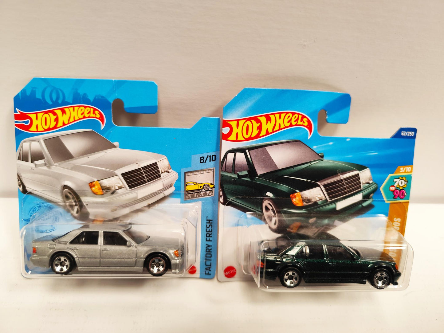 lot de 2 Hot Wheels Mercedes-Benz 500