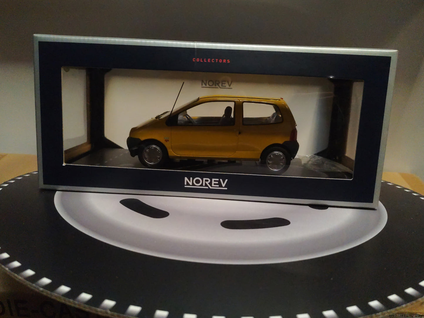 Renault Twingo Lemon Yellow & United deco 1996 1/18 185297 NOREV