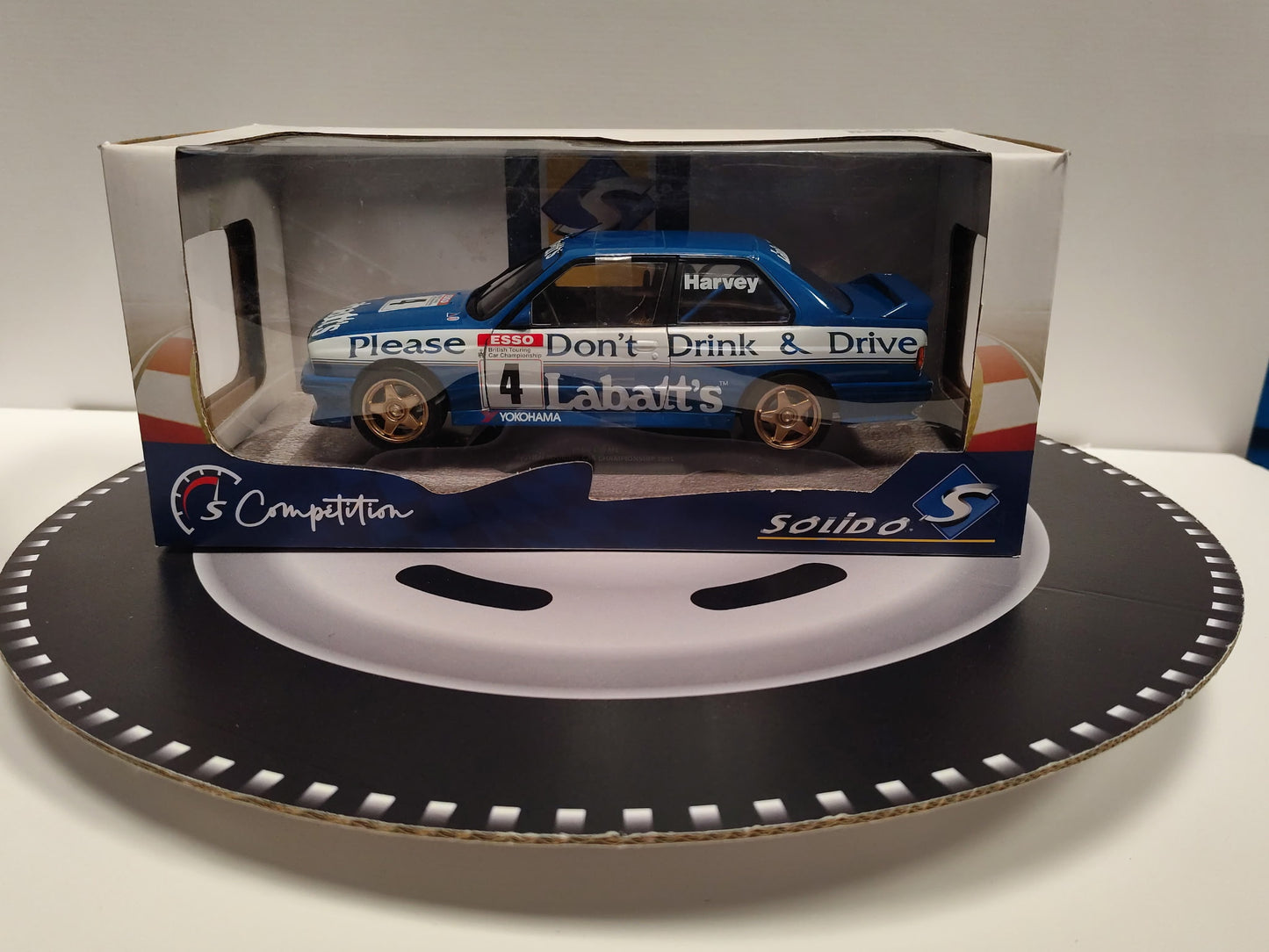BMW E30 M3 - BTCC 1991- HARVEY #4 1/18 S1801512 SOLIDO