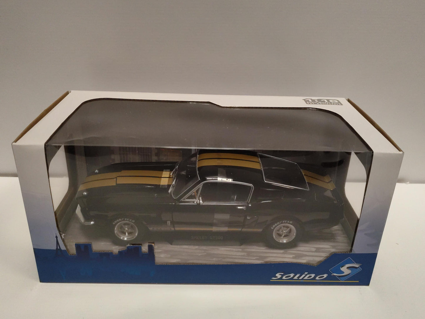 Shelby GT500 – Black / Gold Stripes – 1967