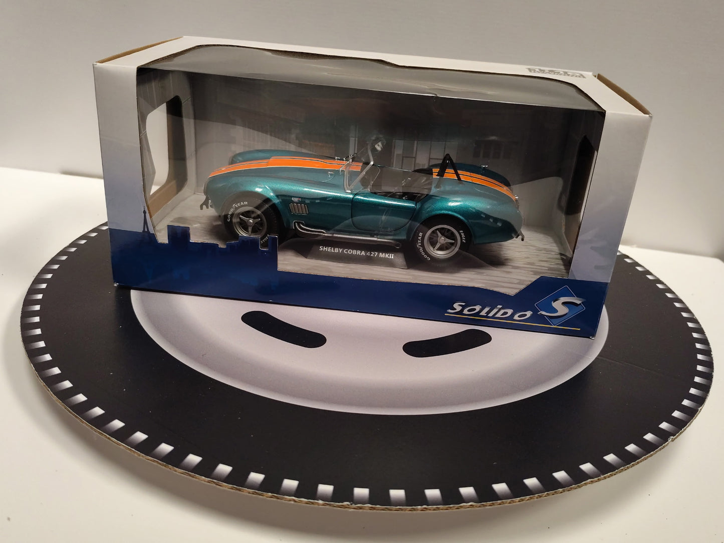 SHELBY COBRA 427 MKII - TURQUOISE CUSTOM - 1965 1/18 S1804908 SOLIDO