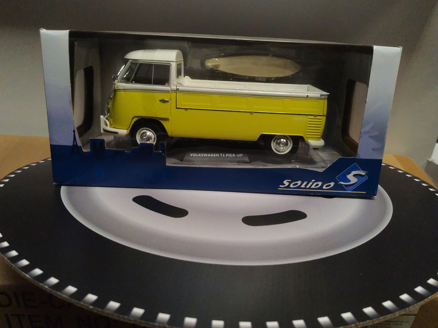 Volkswagen T1 Pickup 1950 Yellow 1/18 S1806706 SOLIDO