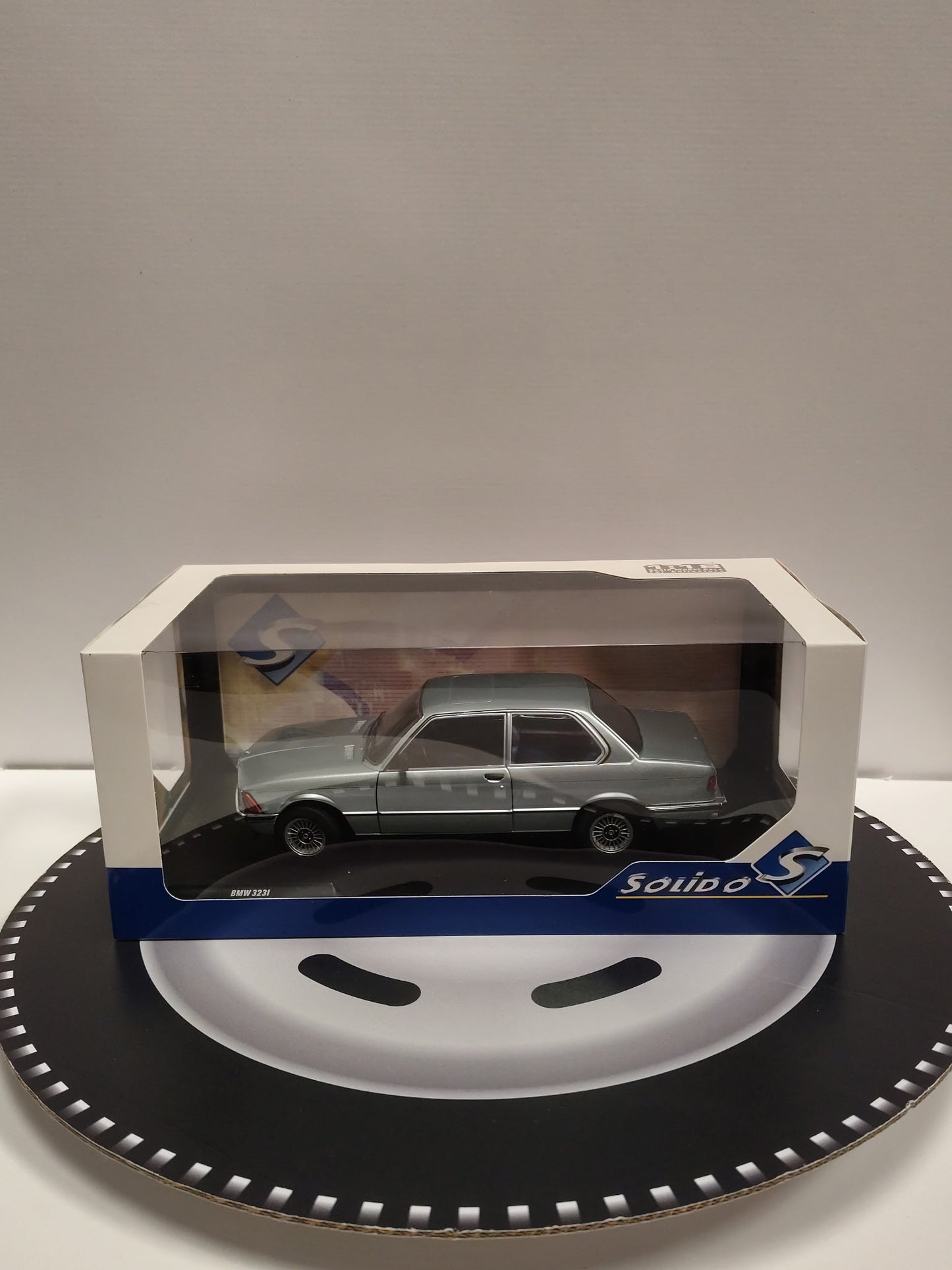 BMW 323I - SAPHIRBLAU METALLIC - 1980 1/18 S1812801 SOLIDO