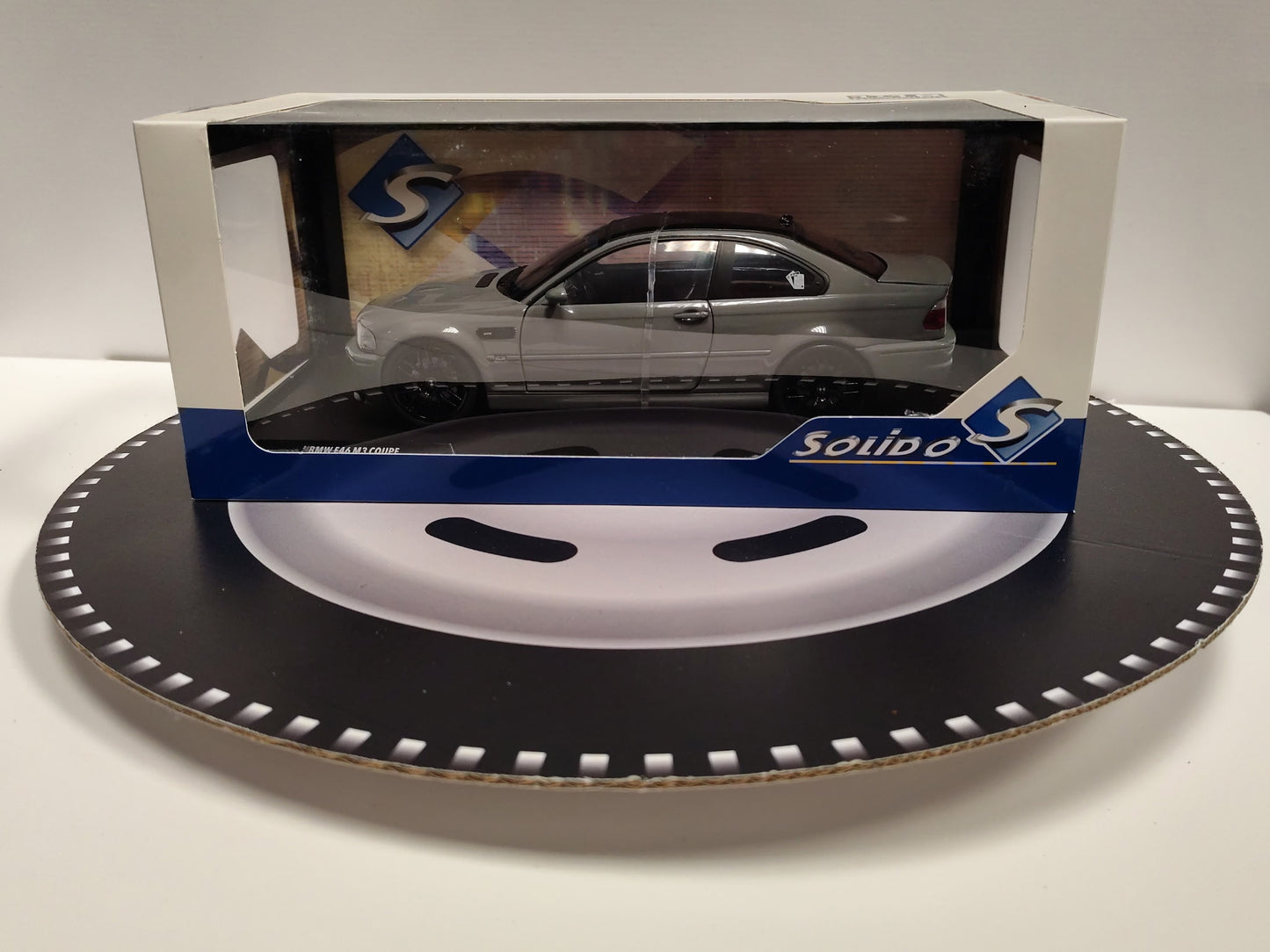 BMW E46 M3 - NARDO GREY STREETFIGHTERS - 2000 1/18 S1806508 SOLIDO
