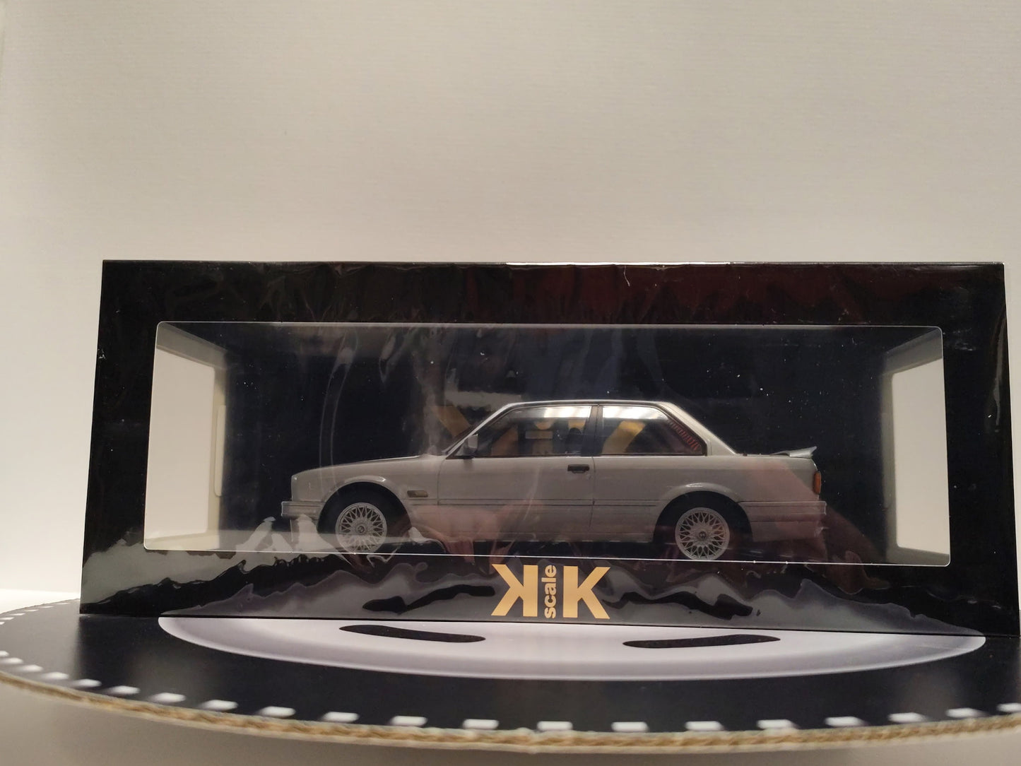 BMW 325i E30 M PAKET 2 SILVER SÉRIE NUMÉROTÉ 1/18 KKDC180932 KK-SCALE