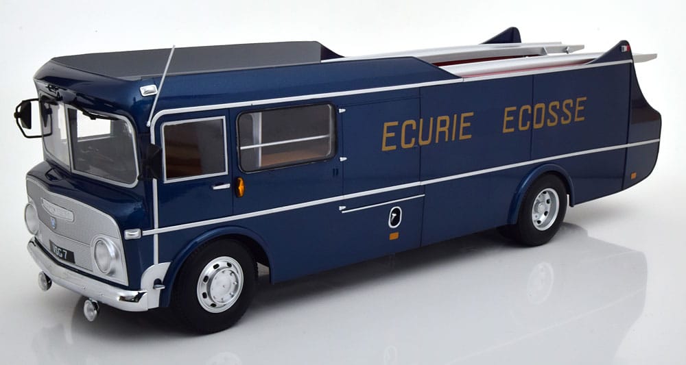camion transporteur CMR206 1/18 Type : TS3 - Transporter Ecurie Ecosse 1959