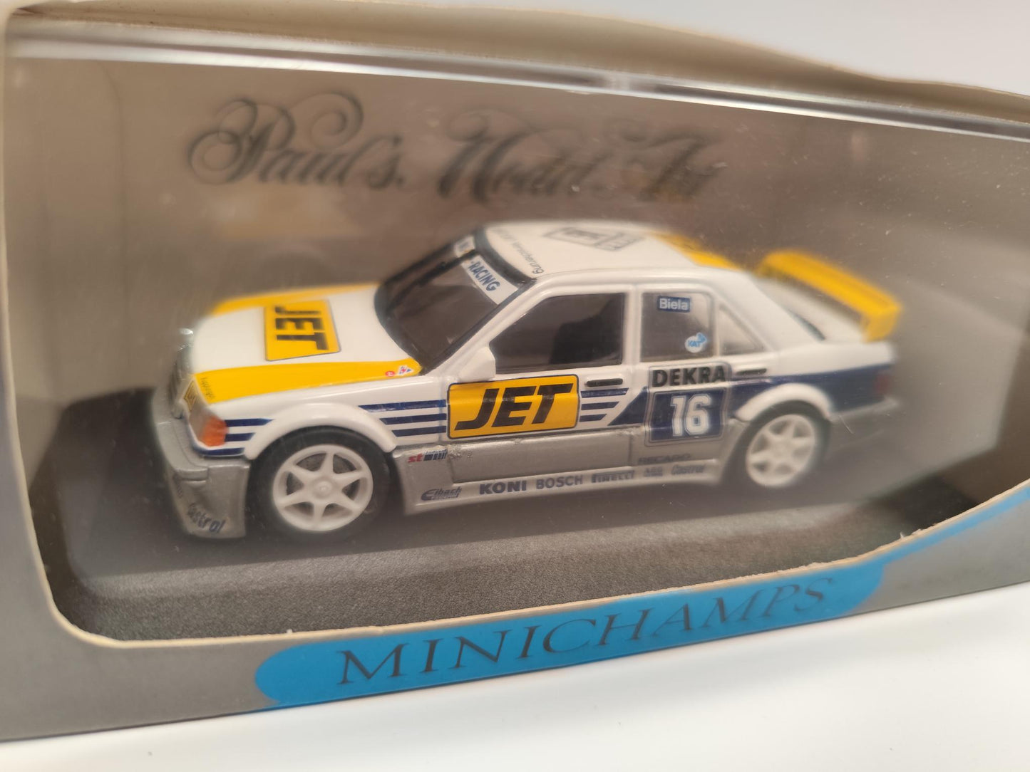 Mercedes 190 E 2.5-16 Evolution 2, fabriquée par Minichamps sous la marque Paul's Model Art.