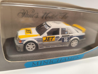 Mercedes 190 E 2.5-16 Evolution 2, fabriquée par Minichamps sous la marque Paul's Model Art.