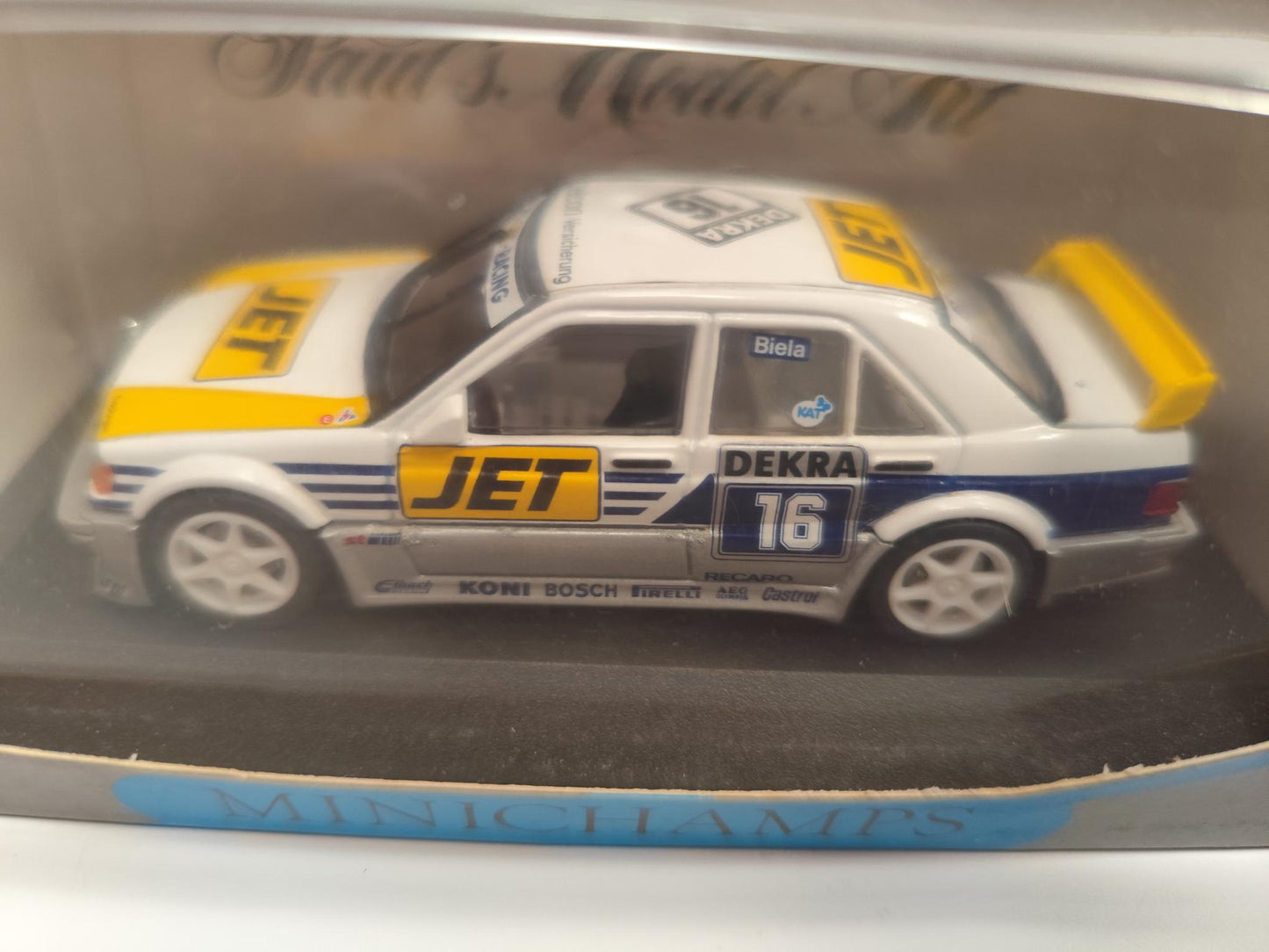 Mercedes 190 E 2.5-16 Evolution 2, fabriquée par Minichamps sous la marque Paul's Model Art.