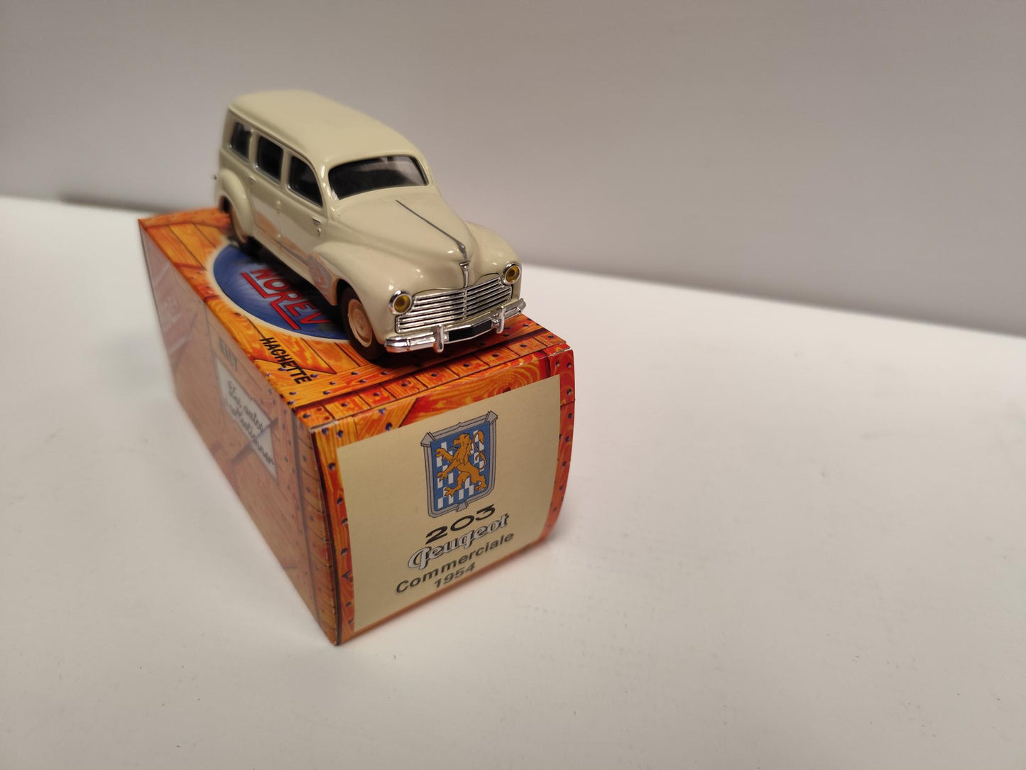Peugeot 203 Commerciale 1/43 Norev 1954
