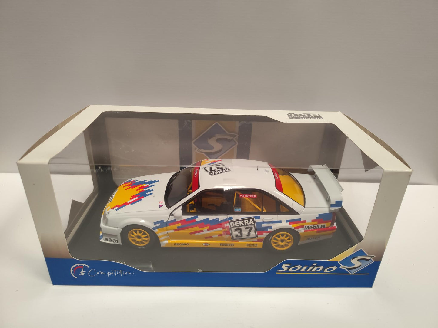 Opel Omega Evo 500 – DTM – 1991 – #37 V.Strycek