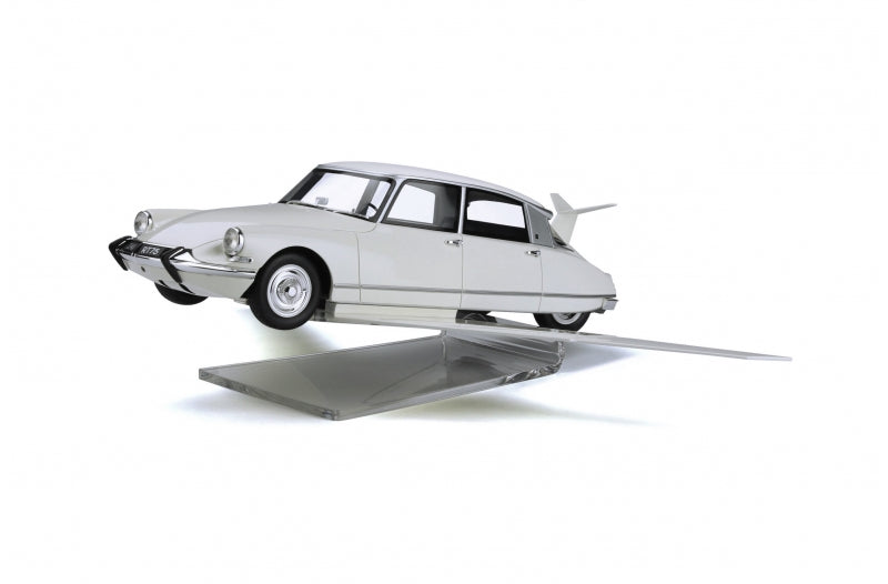 Citroën DS Fantomas 1/18 OTTO Ottomobile OT377