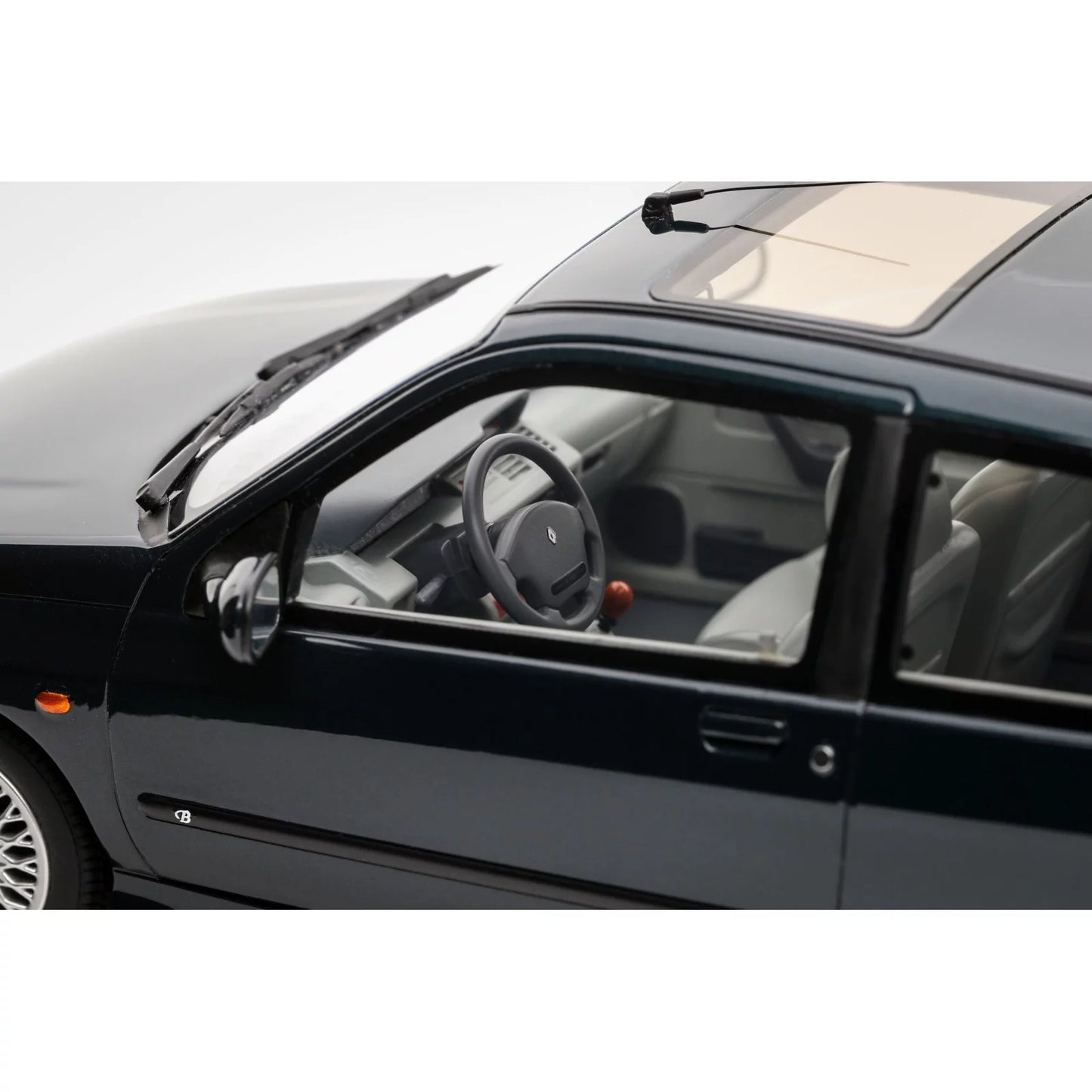 Renault Clio Baccara 1.8 Abyss Green 1995 OT1157 LIMITE A 999 EXEMPLAIRE